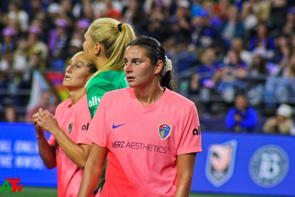 Seattle Reign FC Triumphs Over North Carolina Courage FC