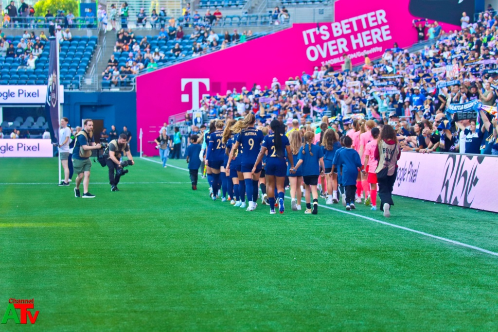 Seattle Reign FC Triumphs Over North Carolina Courage FC